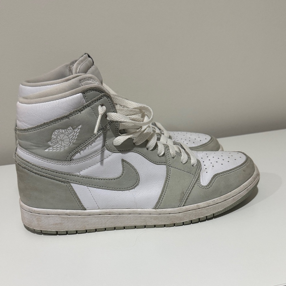 Nike Women's High-Top Sneakers in Gray and White